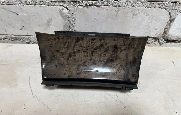 Mercedes-Benz E W211 Car ashtray A2116802852