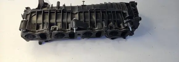 BMW 5 F10 F11 Intake manifold 7807991 8506406 8514771