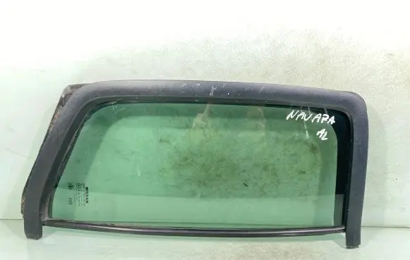 Nissan Navara D40 Rear side window 43r004524