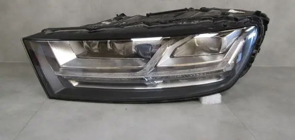 Audi Q7 4M Headlight/headlamp 4M0941035