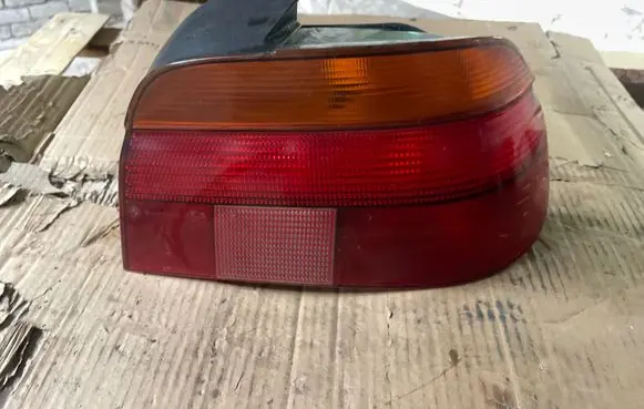BMW 5 E39 Rear/tail lights 8358032