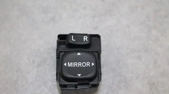 Toyota Yaris Wing mirror switch 169574