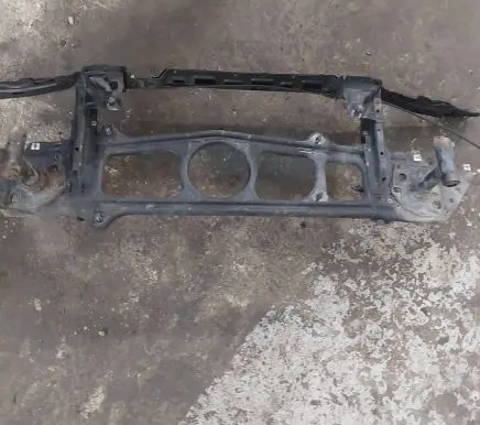 BMW 5 E39 Radiator support slam panel