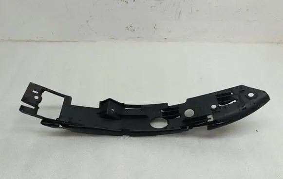Volkswagen Touareg I Front bumper mounting bracket 7L6807183C