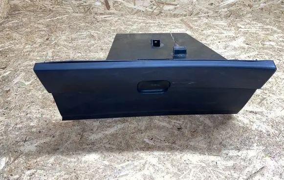 Nissan Qashqai Glove box 68520jd900