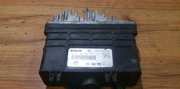 Volkswagen Golf III Engine control unit/module 0261200764 0261200765