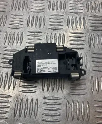 Volkswagen PASSAT B6 Heater blower motor/fan resistor 3C0907521