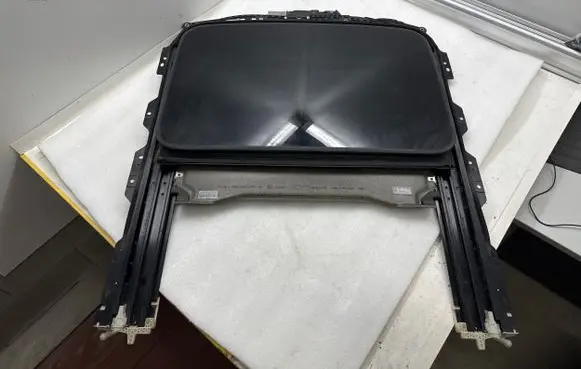 Audi A4 S4 B9 Sunroof set 8W5877255 1741296 1741296D