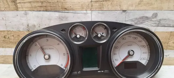 Speedometer (instrument cluster)