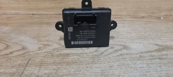Volvo V60 Door control unit/module 31318963