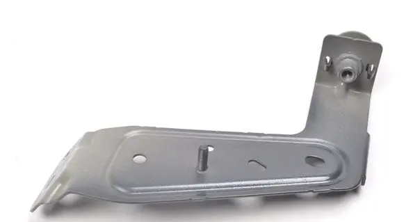 Volvo XC90 Fender mounting bracket 31371011