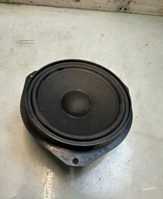 Opel Zafira B Front door speaker 24423552