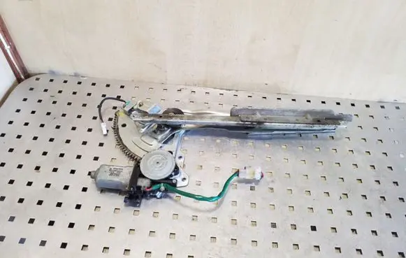 Mitsubishi Pajero Sport I Front door window regulator with motor MR144596 0621006526