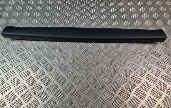 KIA Sorento Tailgate trim 81760C5000