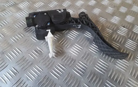 Audi A3 S3 8L Accelerator throttle pedal 0280752203 1J1723503AA