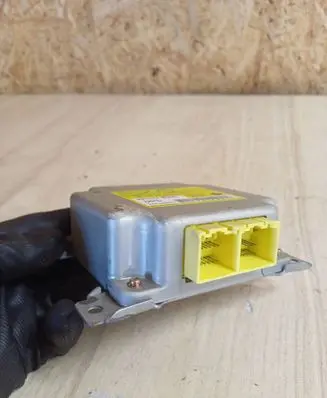 Mitsubishi Colt Airbag control unit/module MR359828 X6T42471