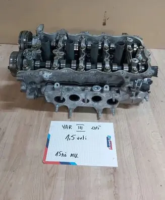 Toyota Yaris Engine head 
