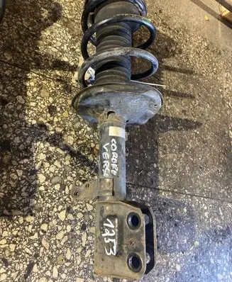 Toyota Corolla Verso AR10 Front shock absorber/damper