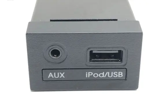 Hyundai Veloster USB socket connector 96120-2V000