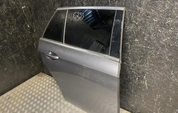 Mercedes-Benz E W213 Rear door