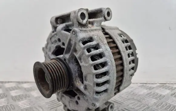 Mercedes-Benz E W211 Generator/alternator A0131545602 0121715014