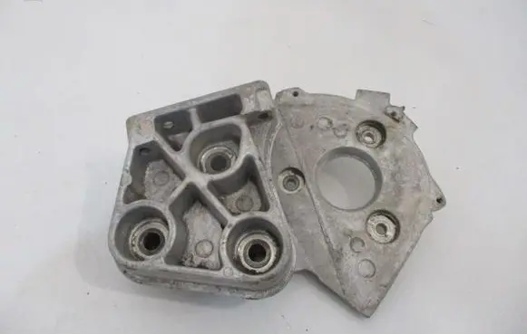 Renault Megane II Engine mounting bracket 