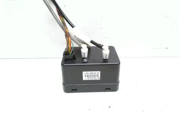 Mercedes-Benz S W221 Central locking vacuum pump 2218000248