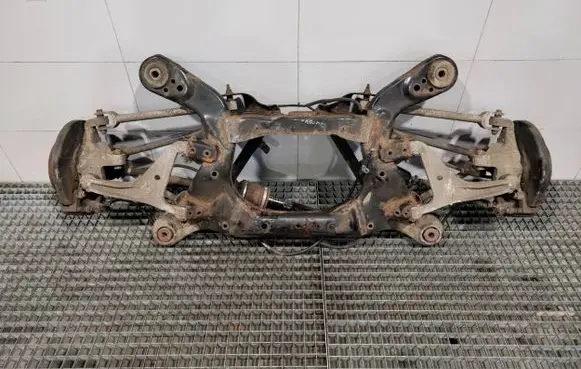 Infiniti Q50 Rear axle beam 