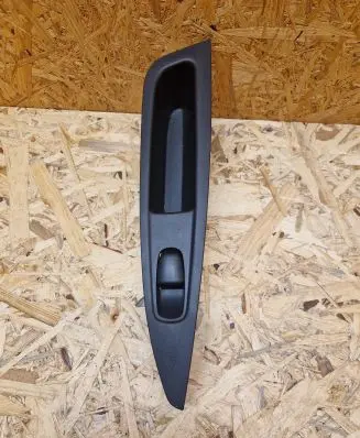 Nissan Qashqai Electric window control switch 829614EA0AX