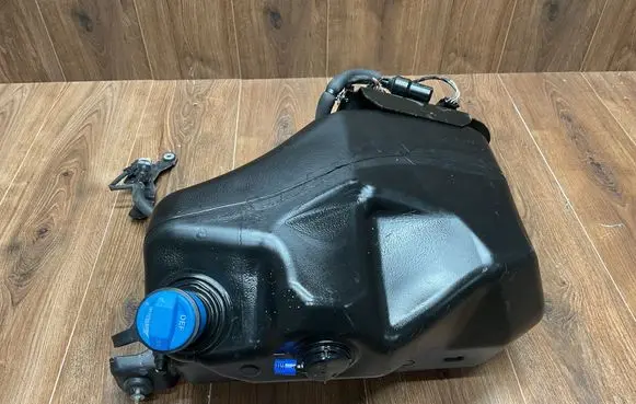 Jaguar F-Pace AdBlue liquid reservoir HK835J228A FPLA5J229A 0444040015
