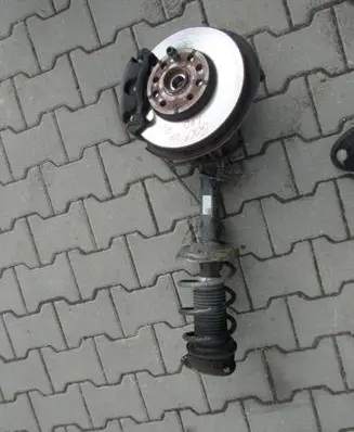 Volkswagen Golf VII Front wheel hub spindle knuckle