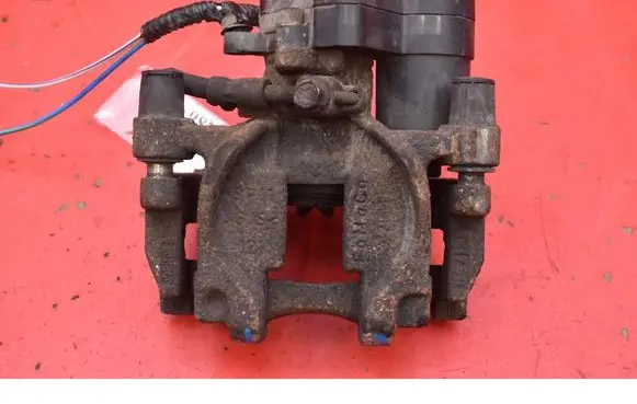Rear brake caliper