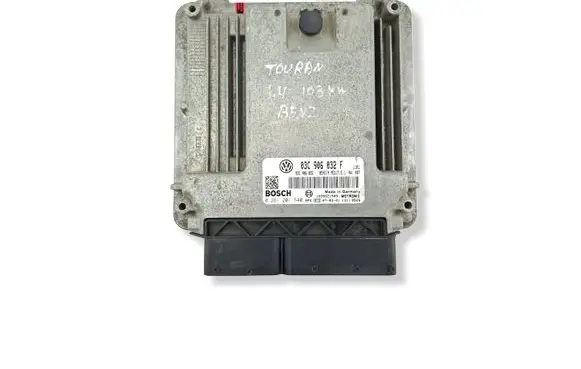 Volkswagen Touran I Engine control unit/module 03C906032F 03C906032 0261201540