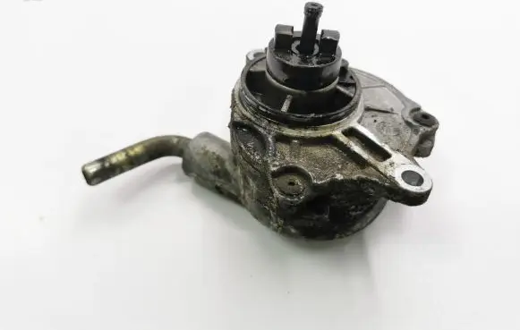 Mercedes-Benz CLK A209 C209 Vacuum pump A6112300065 RE217801
