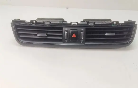 KIA Optima Dash center air vent grill 84760D4000WK
