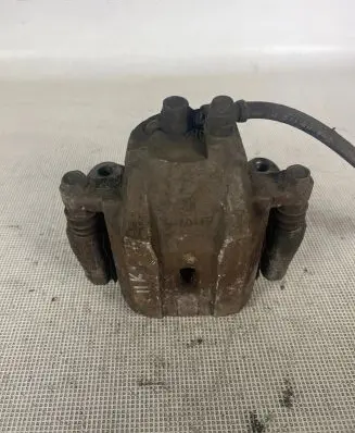 Toyota Prius (XW20) Front brake caliper