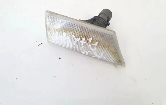 Opel Signum Front fender indicator light 13101911