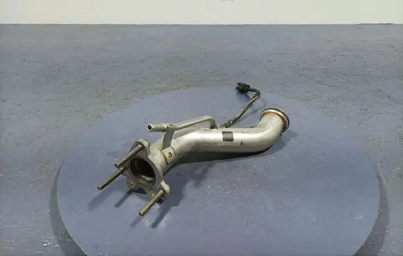 BMW X5 E53 Air intake hose/pipe 8596808