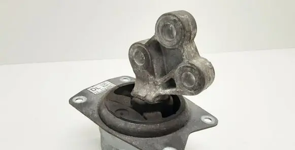 Opel Insignia A Engine mount bracket 13312098
