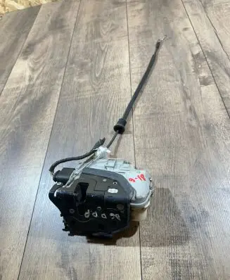 Audi Q7 4L Front door lock 3C2837016A