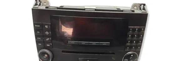 Mercedes-Benz B W245 Radio/CD/DVD/GPS head unit A1698700689 MF2750