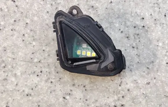 Skoda Superb B8 (3V) Front door wing mirror part 3T0945292A45 3T0945292A