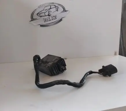 Coolant fan relay