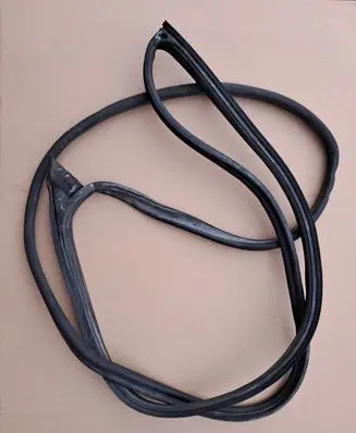 Mercedes-Benz E W124 Front door rubber seal 1247200678