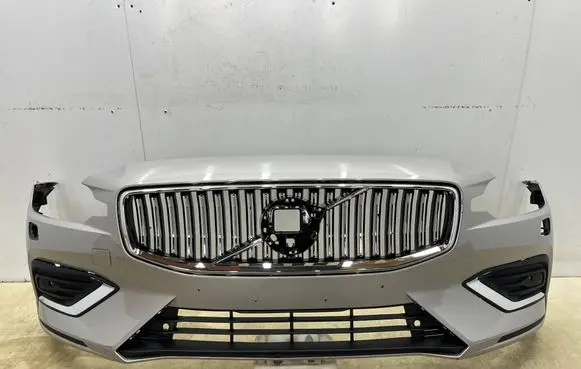 Volvo V60 Front bumper 31690589