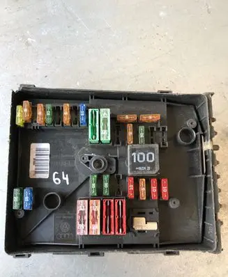 Volkswagen Golf V Fuse module 1K0937125A 017183071