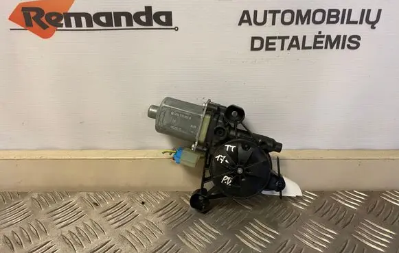 Audi TT TTS RS Mk3 8S Front door window regulator motor 0130822717 500959801B E850202099
