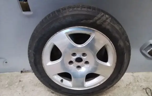 Audi A8 S8 D2 4D R17 spare wheel 