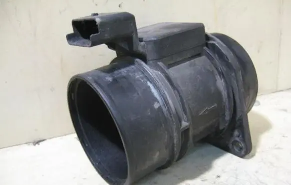 Renault Laguna I Mass air flow meter 7700314057 SIEMENS5WK9609 H7700314669