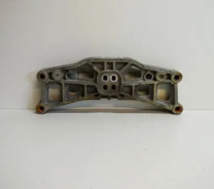 Dodge Challenger Gearbox mounting bracket FRONTA580 A580